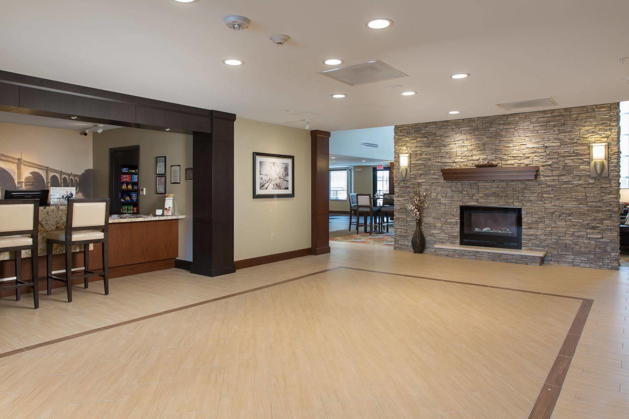 Staybridge Suites Corona South By Ihg מראה חיצוני תמונה